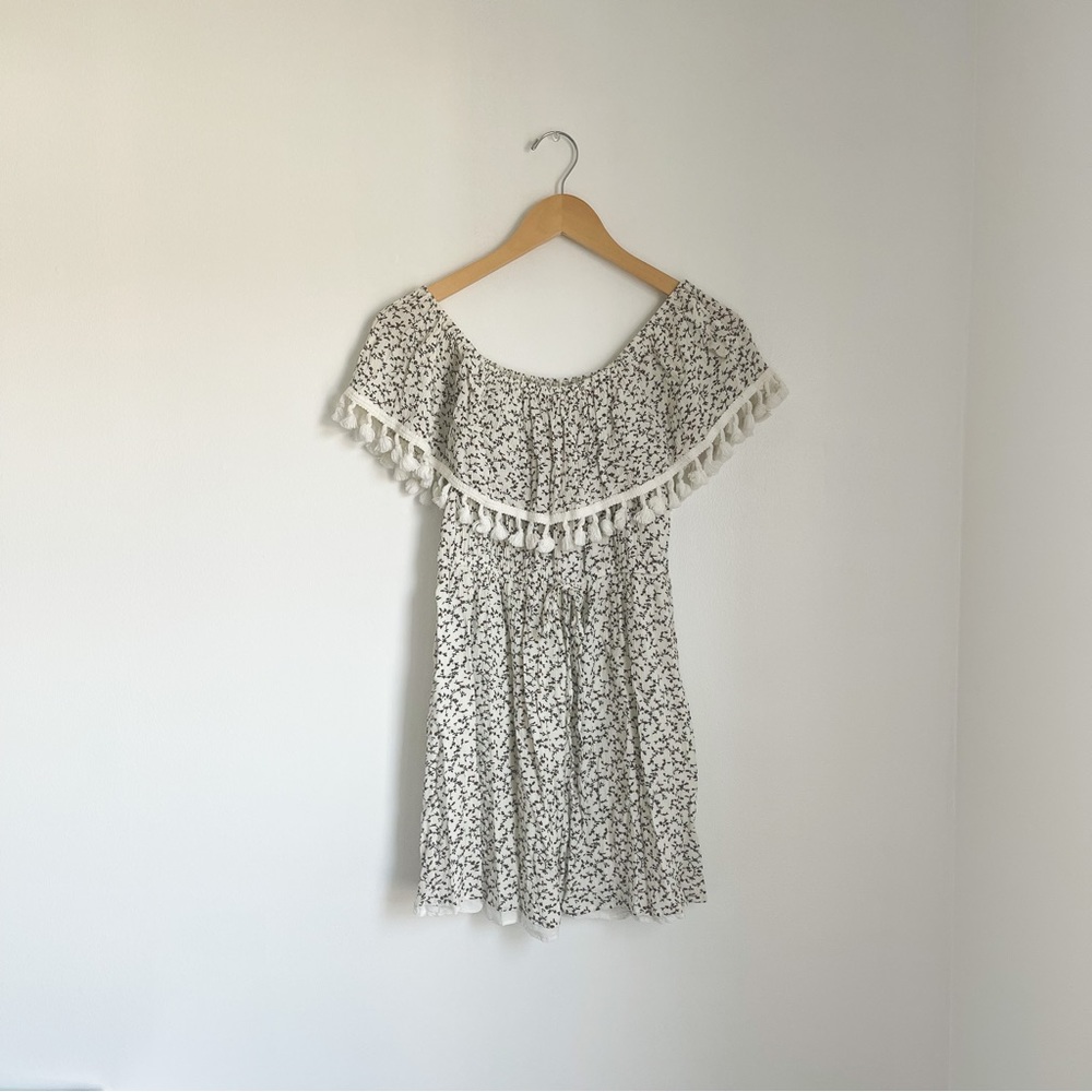 Paper Crane Off Shoulder Floral Dress - White - Size Medium